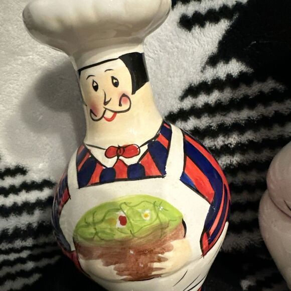 Vintage Mr & Mrs Chef Salt & Pepper Shakers - Picture 3 of 4